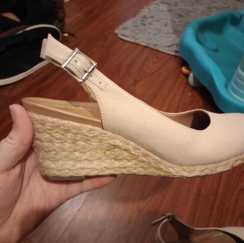 Vionic Beige Canvas Espadrille Wedge Slingbacks - Picture 8 of 12